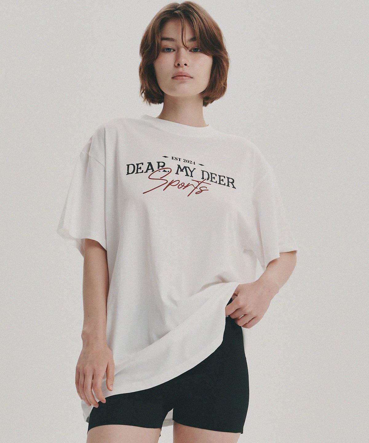 디어마이디어(DEARMYDEER) 스포츠 로고 오버 티셔츠