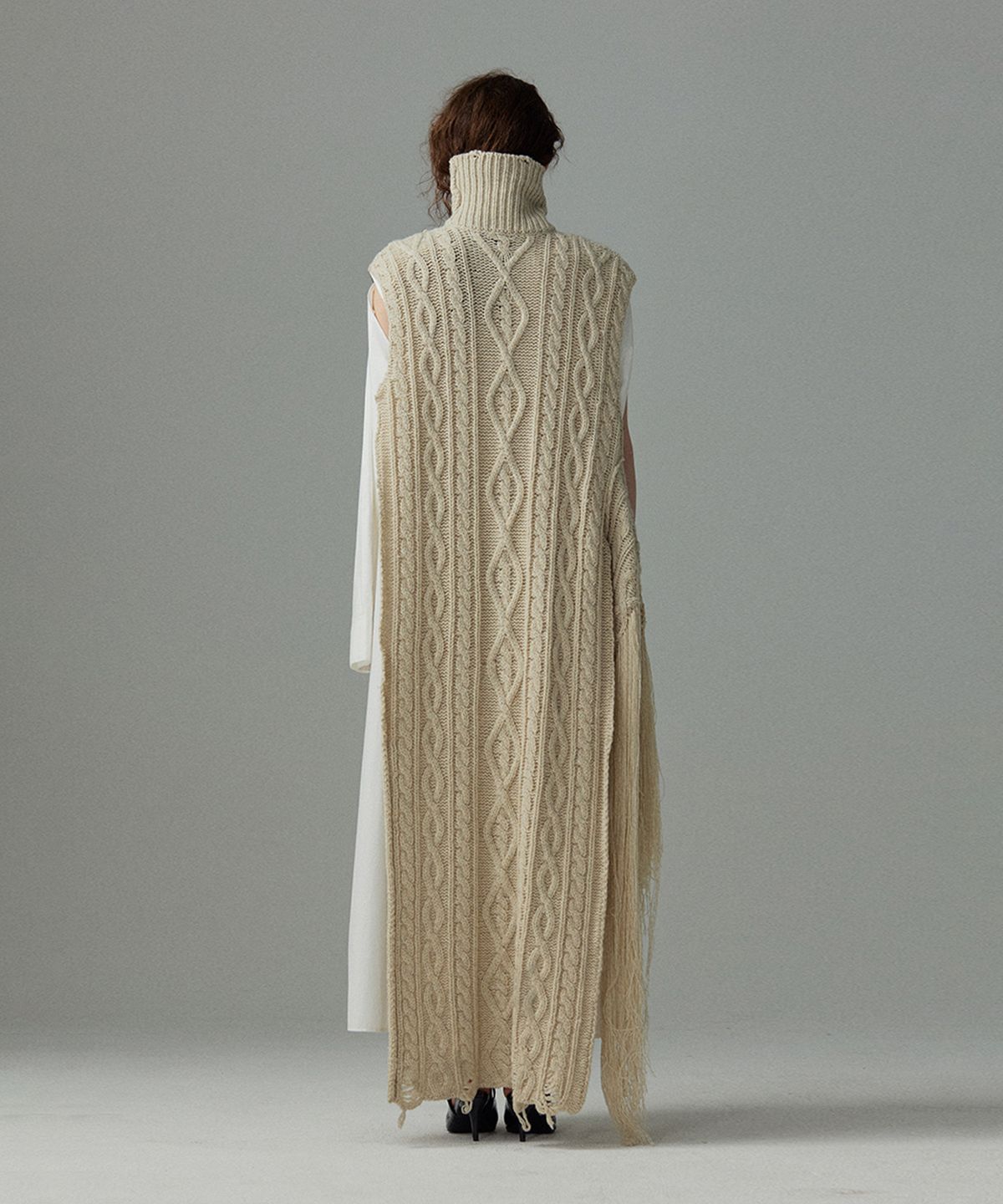므아므(MMAM) Cable destroyed knit tassel vest