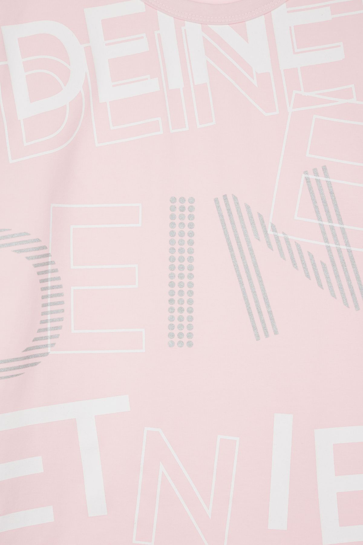 다이닛(DEINET) DEINET MIXED LOGO T-SHIRTS IN PINK