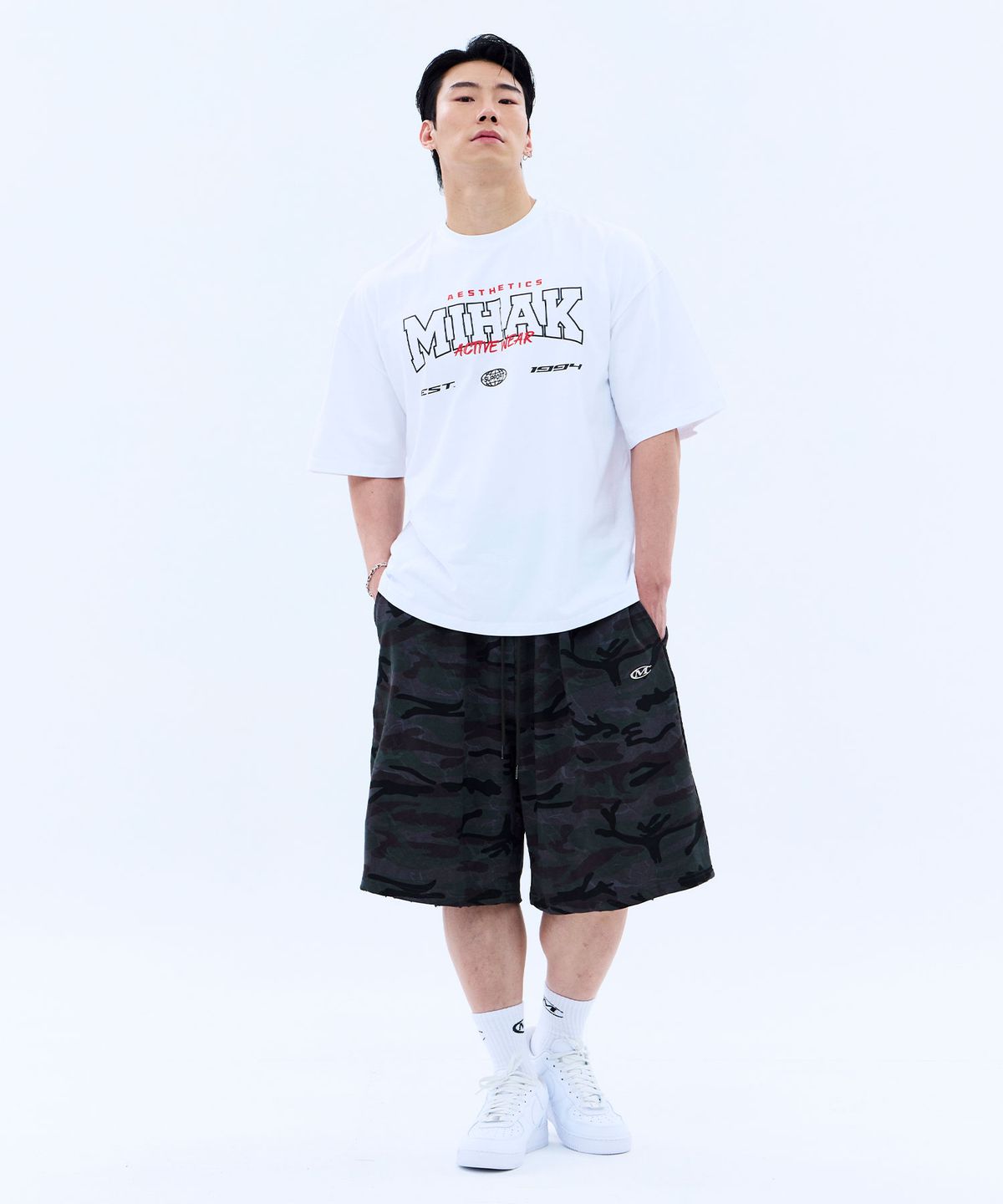 미학(MIHAK) 스트록 아치 로고 오버핏 티셔츠 (WHITE)