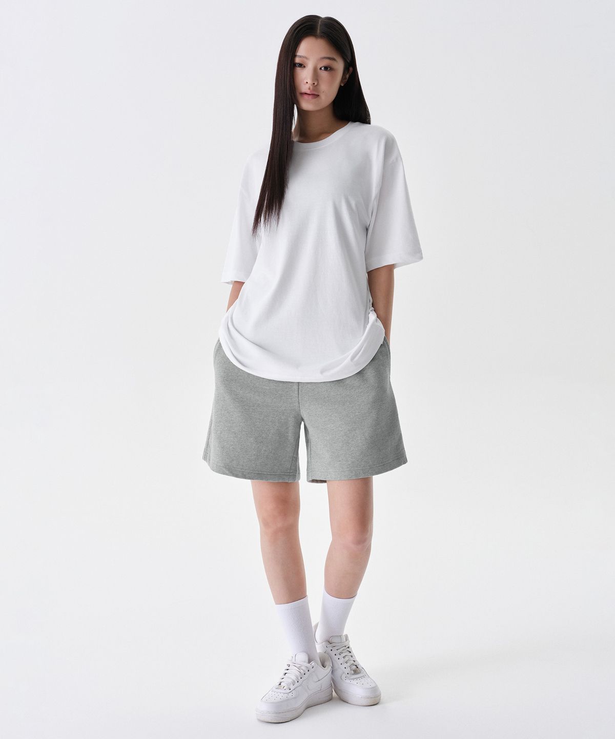 무신사 스탠다드(MUSINSA STANDARD) 복서 핏 스웨트 쇼츠 [멜란지 그레이]