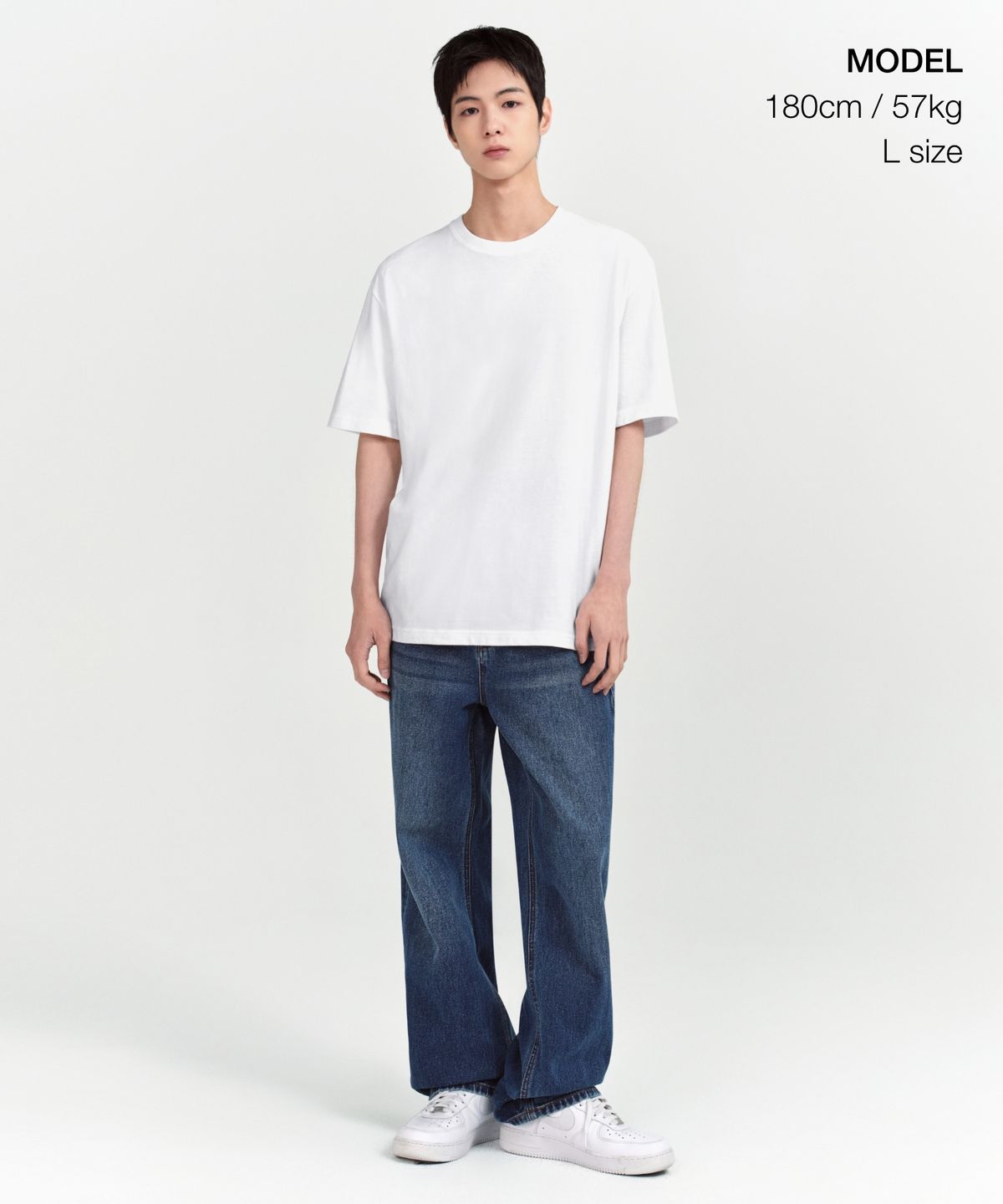 무신사 스탠다드(MUSINSA STANDARD) 릴렉스 핏 크루 넥 티셔츠 2 [화이트]