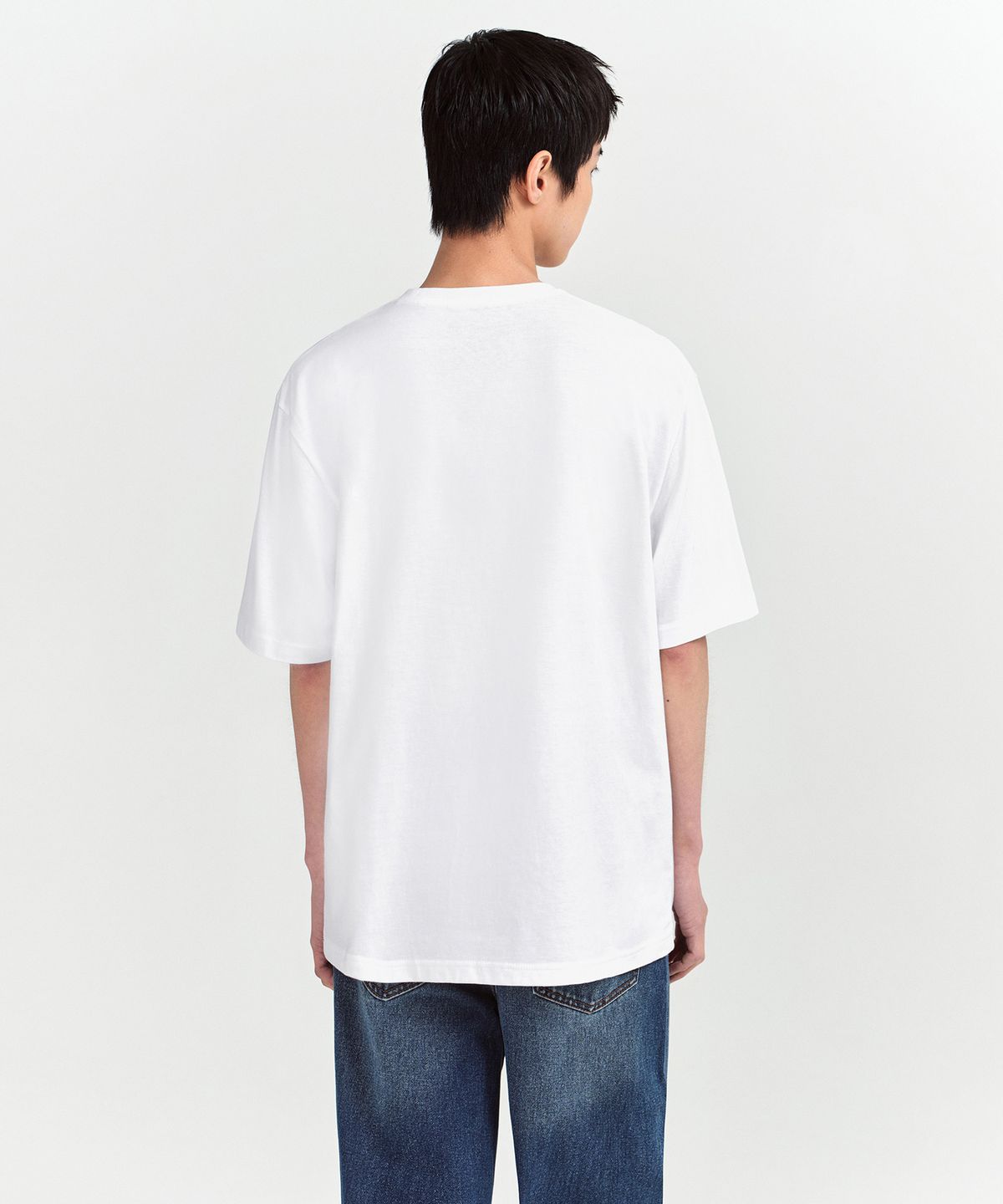 무신사 스탠다드(MUSINSA STANDARD) 릴렉스 핏 크루 넥 티셔츠 2 [화이트]