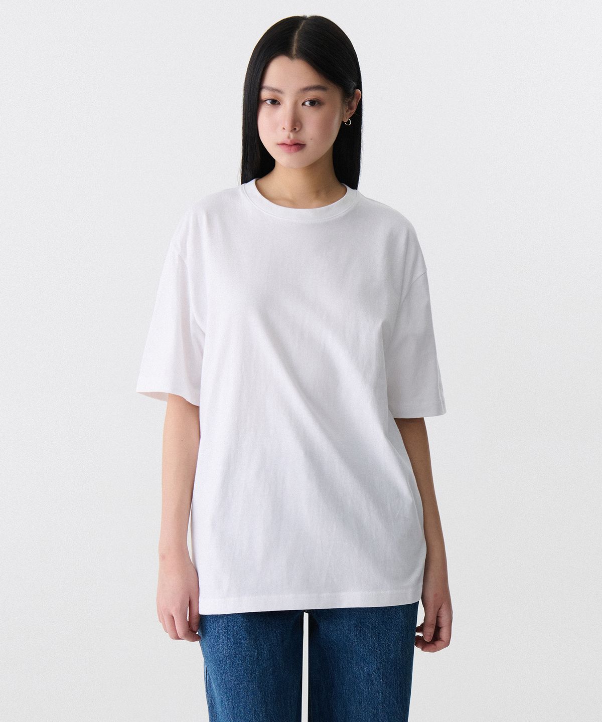 무신사 스탠다드(MUSINSA STANDARD) 릴렉스 핏 크루 넥 티셔츠 2 [화이트]