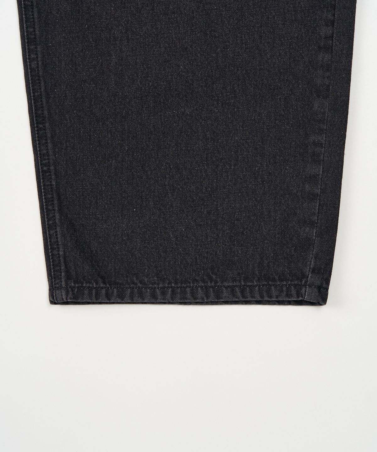토피(TOFFEE) 커브드 와이드 데님 팬츠 (WASHED BLACK)