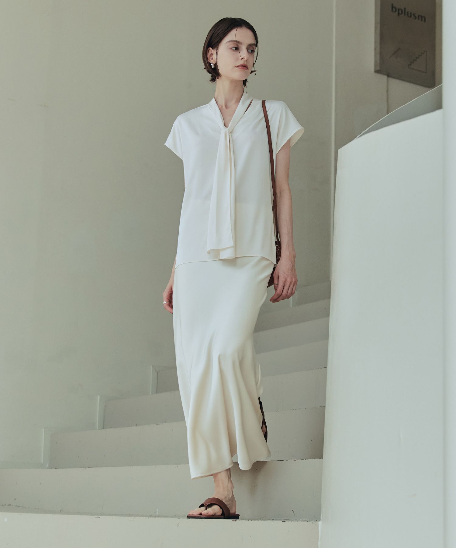 MUSINSA | ZERO STREET Lezero Glow Tie Blouse / Ivory