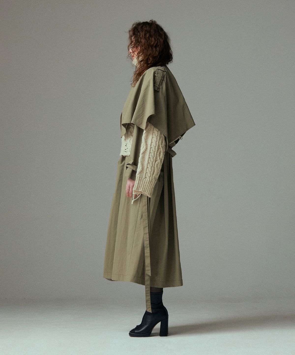 므아므(MMAM) Cape trench coat