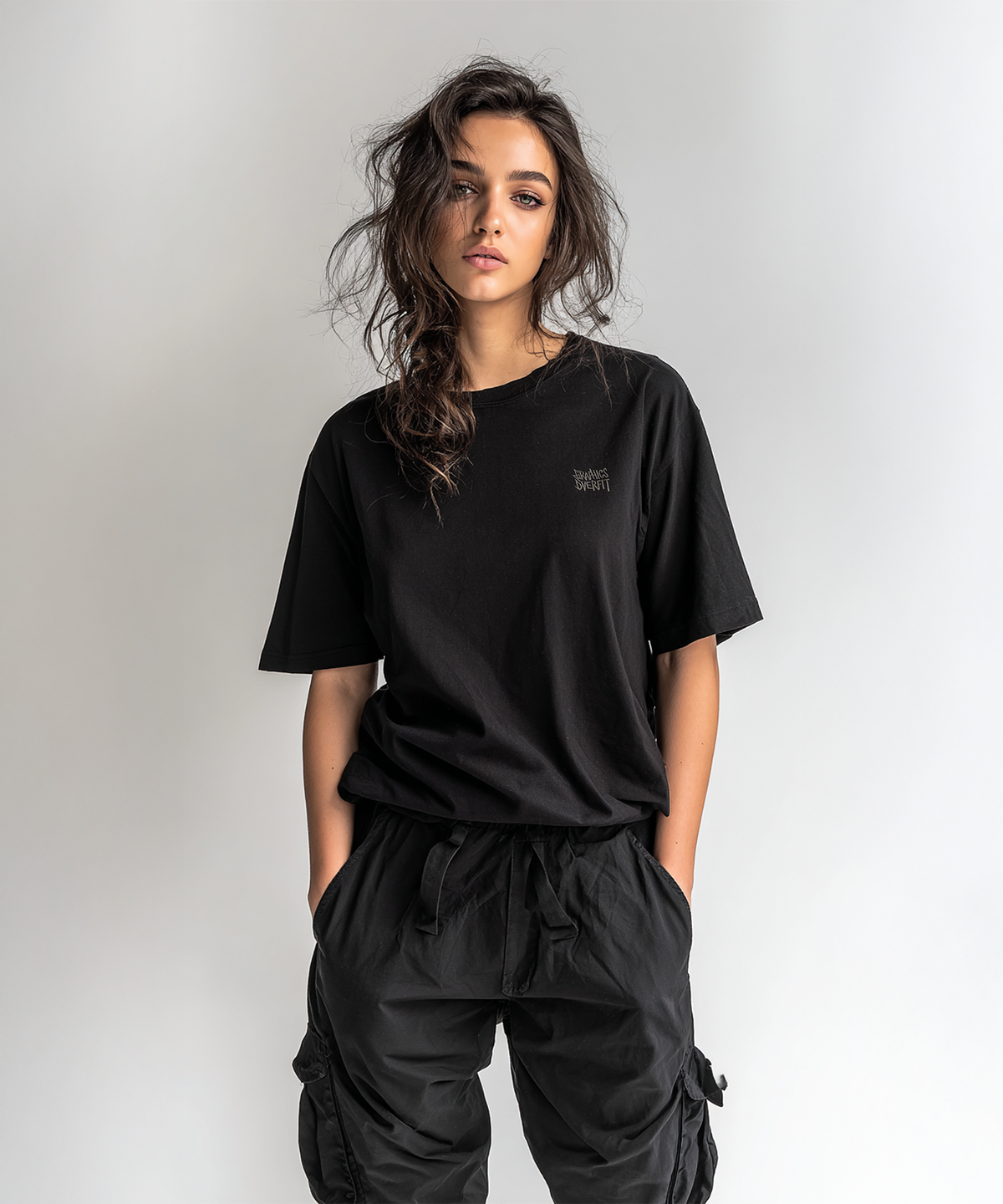 그래픽스 오버핏(GRAPHICS OVERFIT) [BASIC] ESSENTIAL LOGO TEE