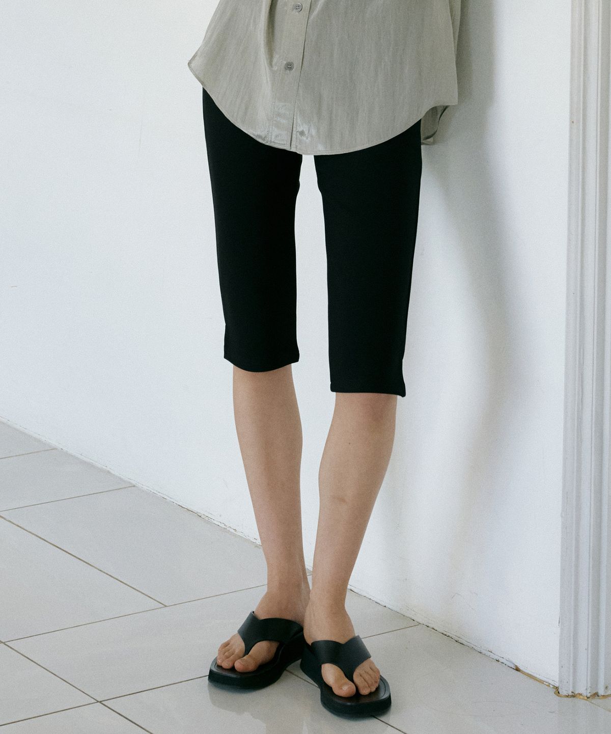 오떼뜨(OCTETTE) SLIM BIKES SHORTS PANTS_BLACK