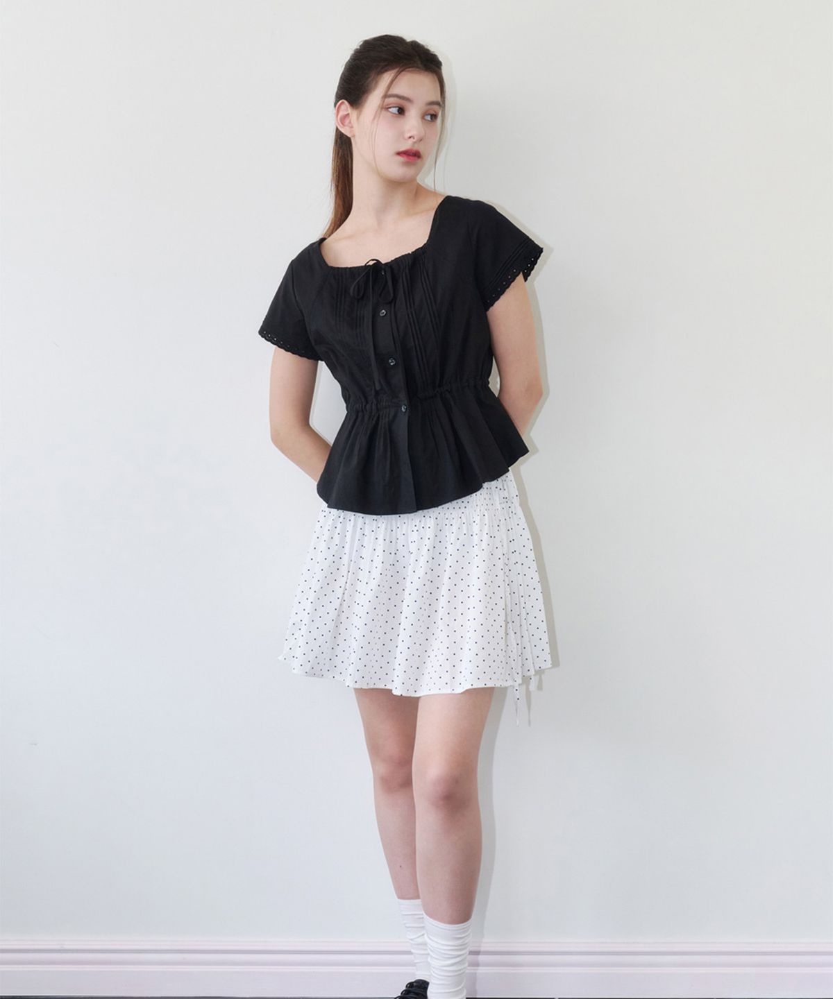 알키알카(ALKI ALKA) Smocked Dot Skirt (White)