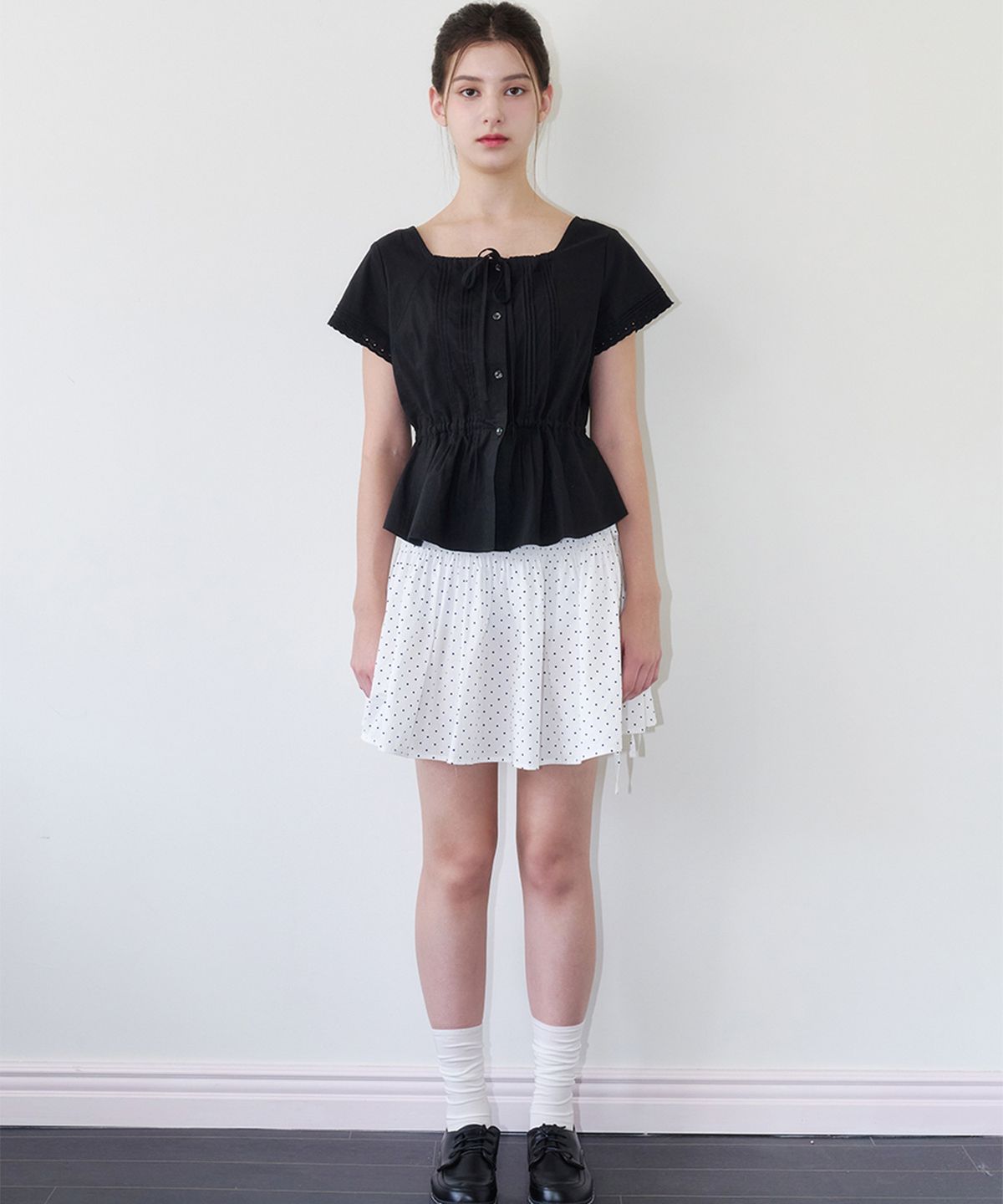 알키알카(ALKI ALKA) Smocked Dot Skirt (White)