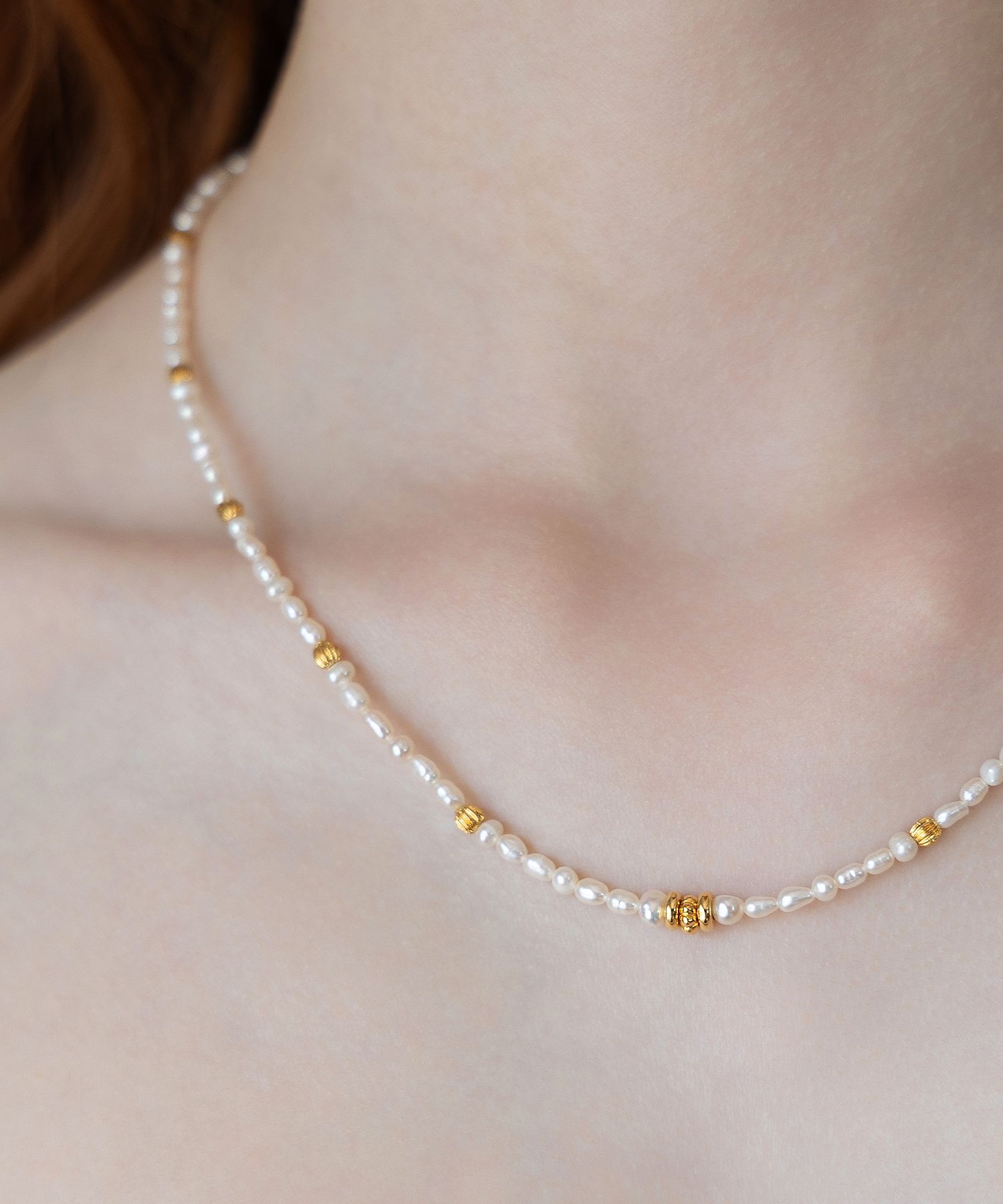 MUSINSA | TATIANA Gold Dot Freshwater Pearl Necklace NZ2489