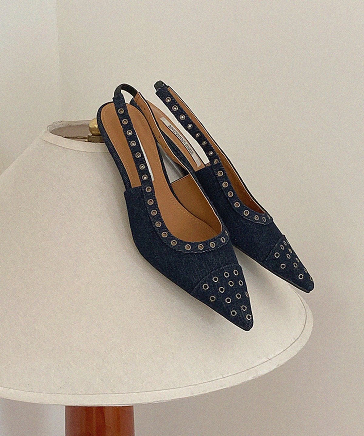 무드앤플(MOODNPLE) cocoback slingback 아일렛 스틸레토 슬링백  2color 5cm