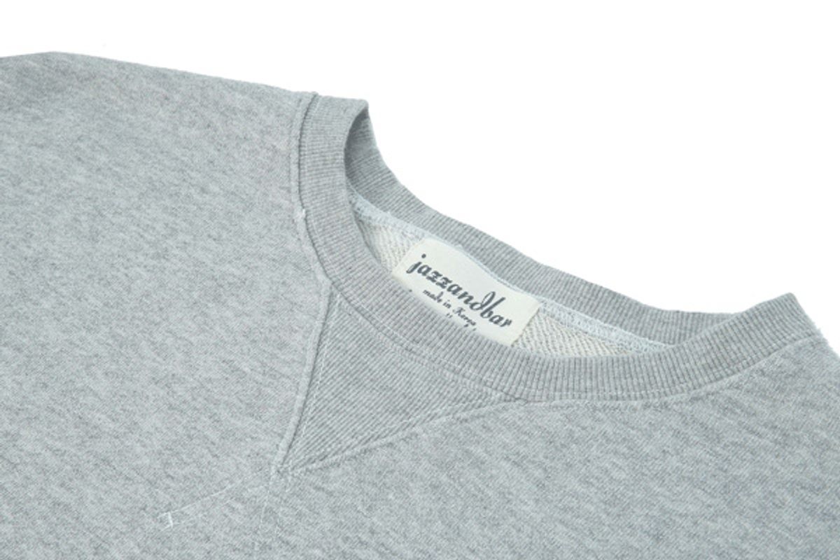 재즈앤바(JAZZ&BAR) Vintage crop sweatshirts- Blank