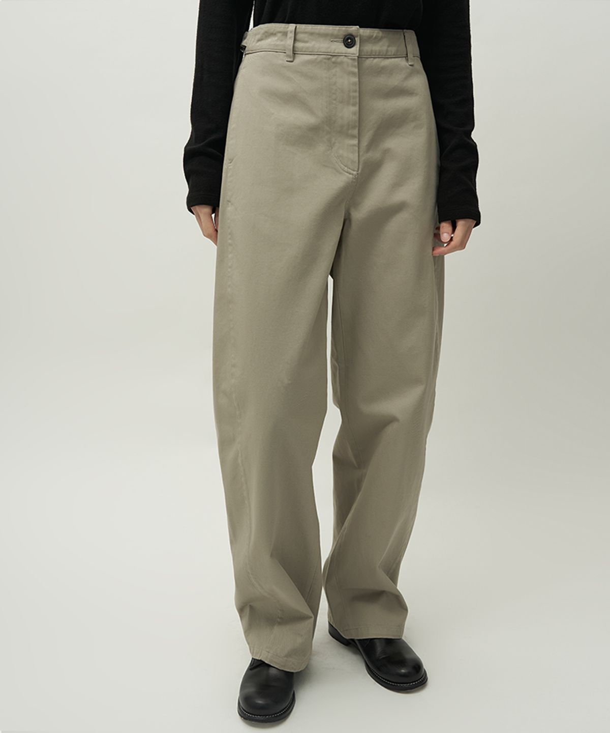 러프사이드 화이트라벨(ROUGH SIDE WHITE LABEL) Cotton Curved Pants Greige