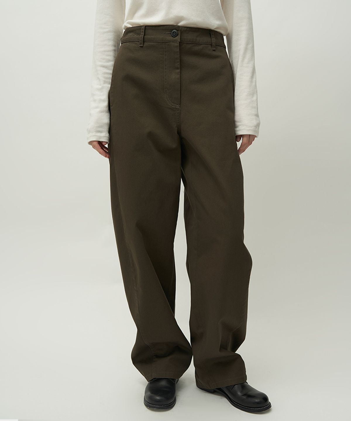 러프사이드 화이트라벨(ROUGH SIDE WHITE LABEL) Cotton Curved Pants Brown