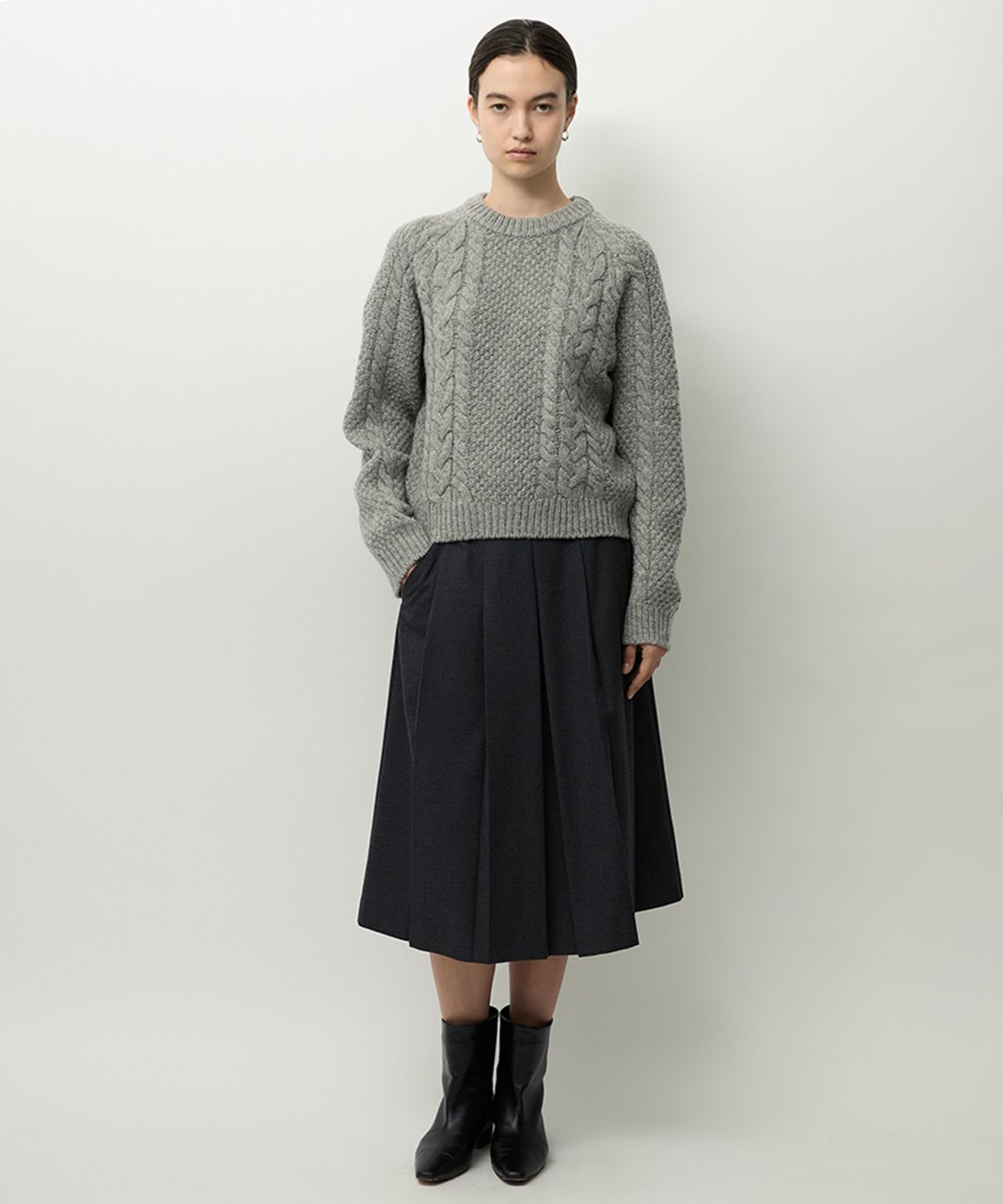 러프사이드 화이트라벨(ROUGH SIDE WHITE LABEL) Organ Pleated Skirt Charcoal