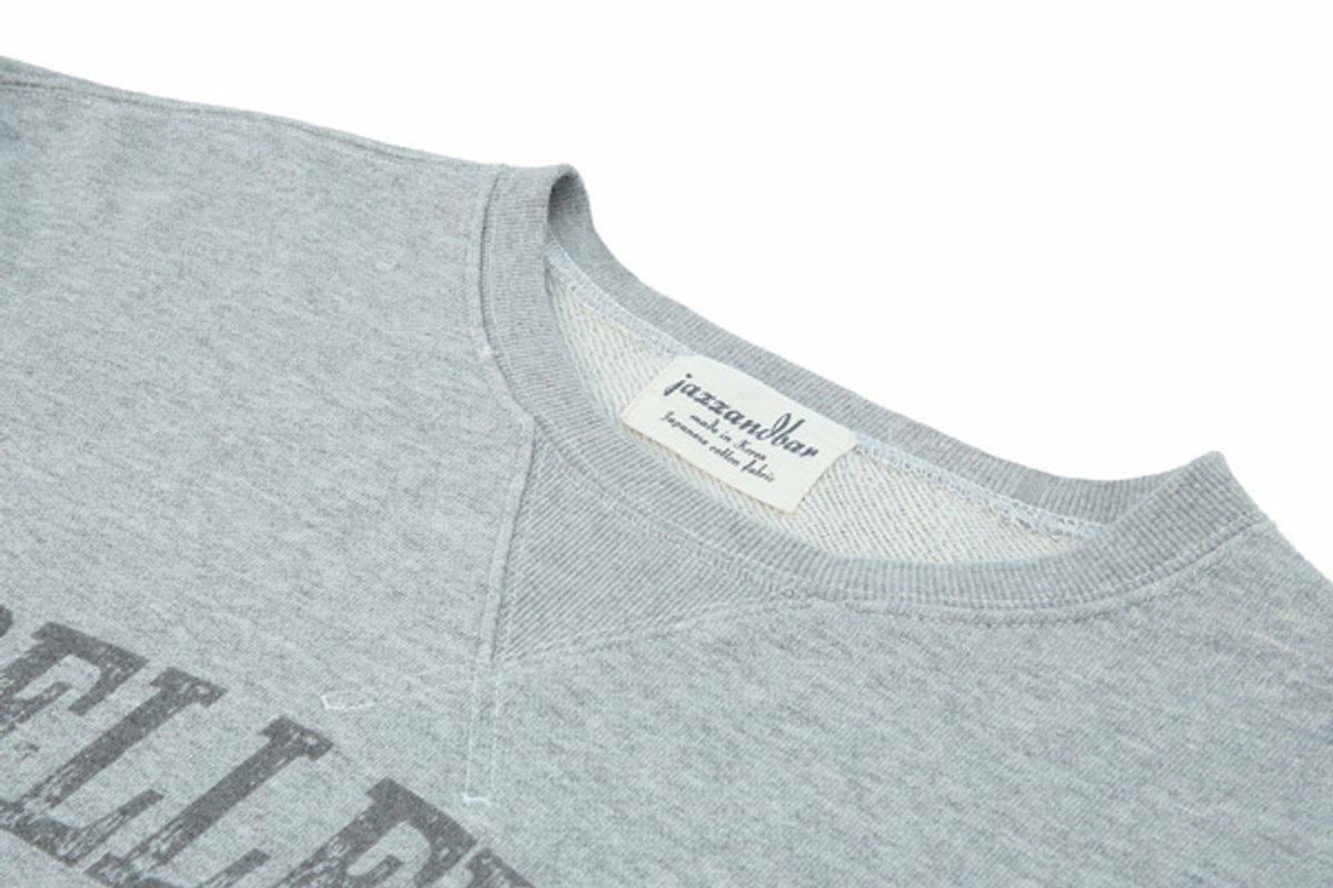 재즈앤바(JAZZ&BAR) Vintage crop sweatshirts- Lion