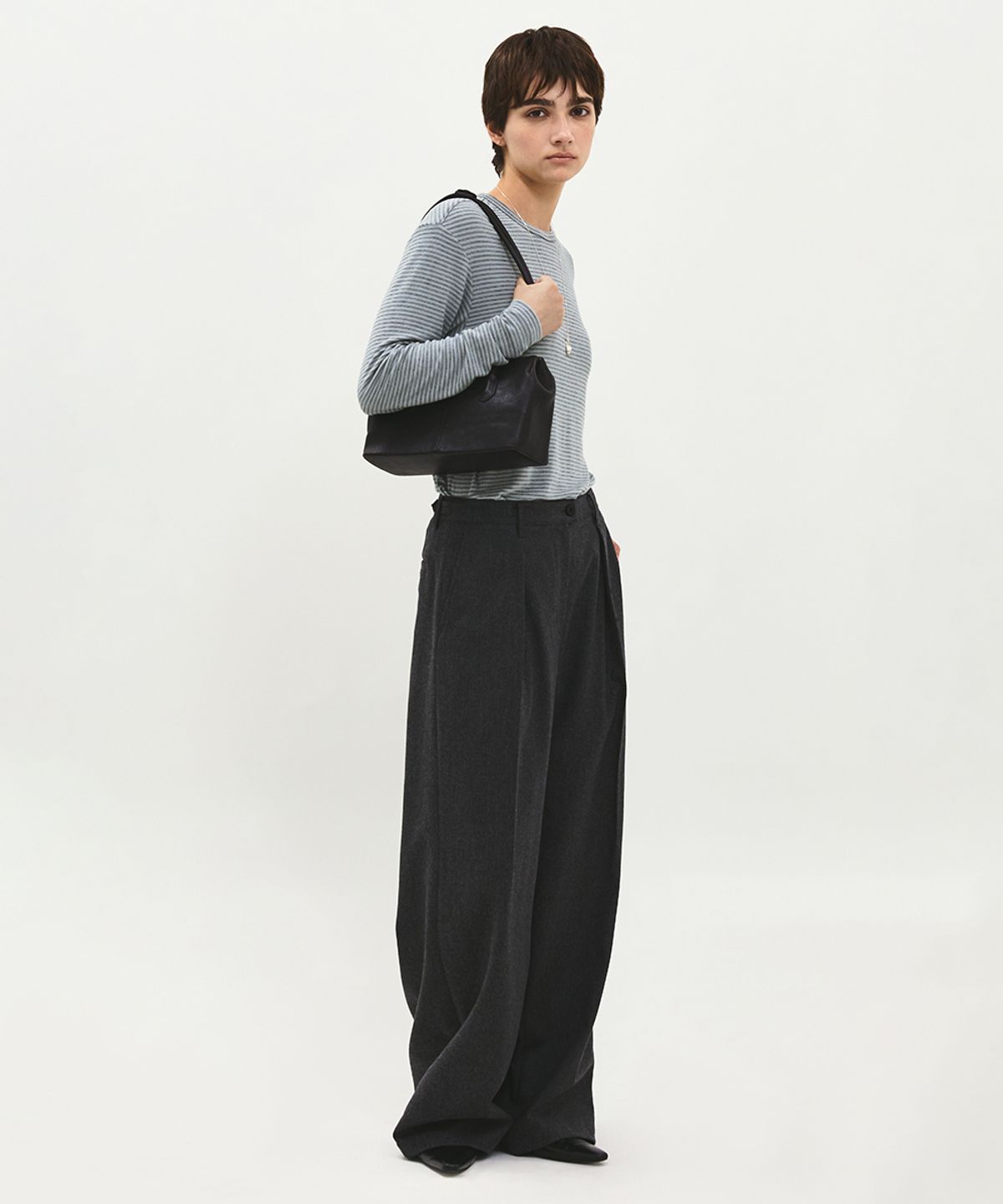 러프사이드 화이트라벨(ROUGH SIDE WHITE LABEL) Ciabatta Bag Black