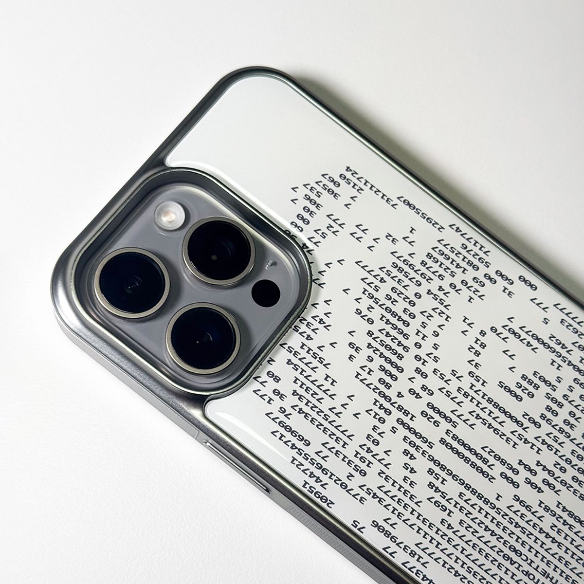 메모리즈바운더리(MEMORIESBOUNDARY) NTA Spiral Shellis_ASCII CORE_005 Phone Case (SV_White/Black)