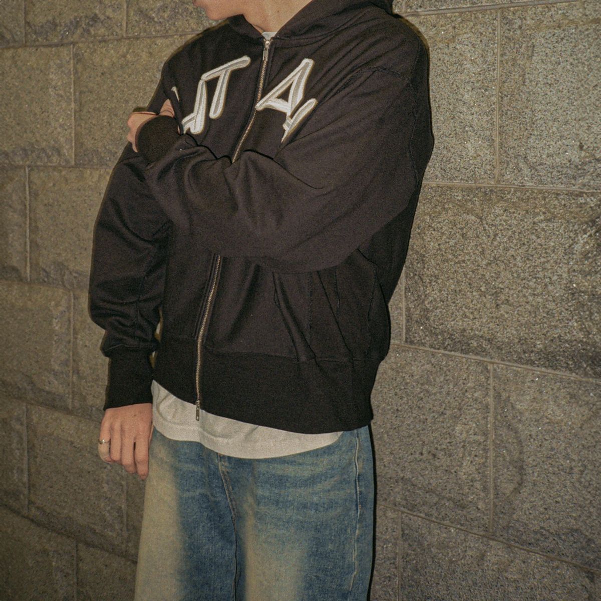 재즈앤바(JAZZ&BAR) Vintage crop zip-up hoodie - utah(navy black)
