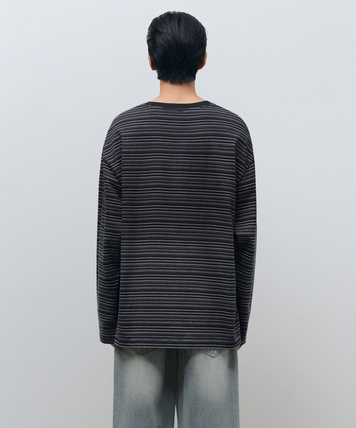 무신사 스탠다드(MUSINSA STANDARD) 멀티 스트라이프 릴렉스드 긴소매 티셔츠 4 [네이비]