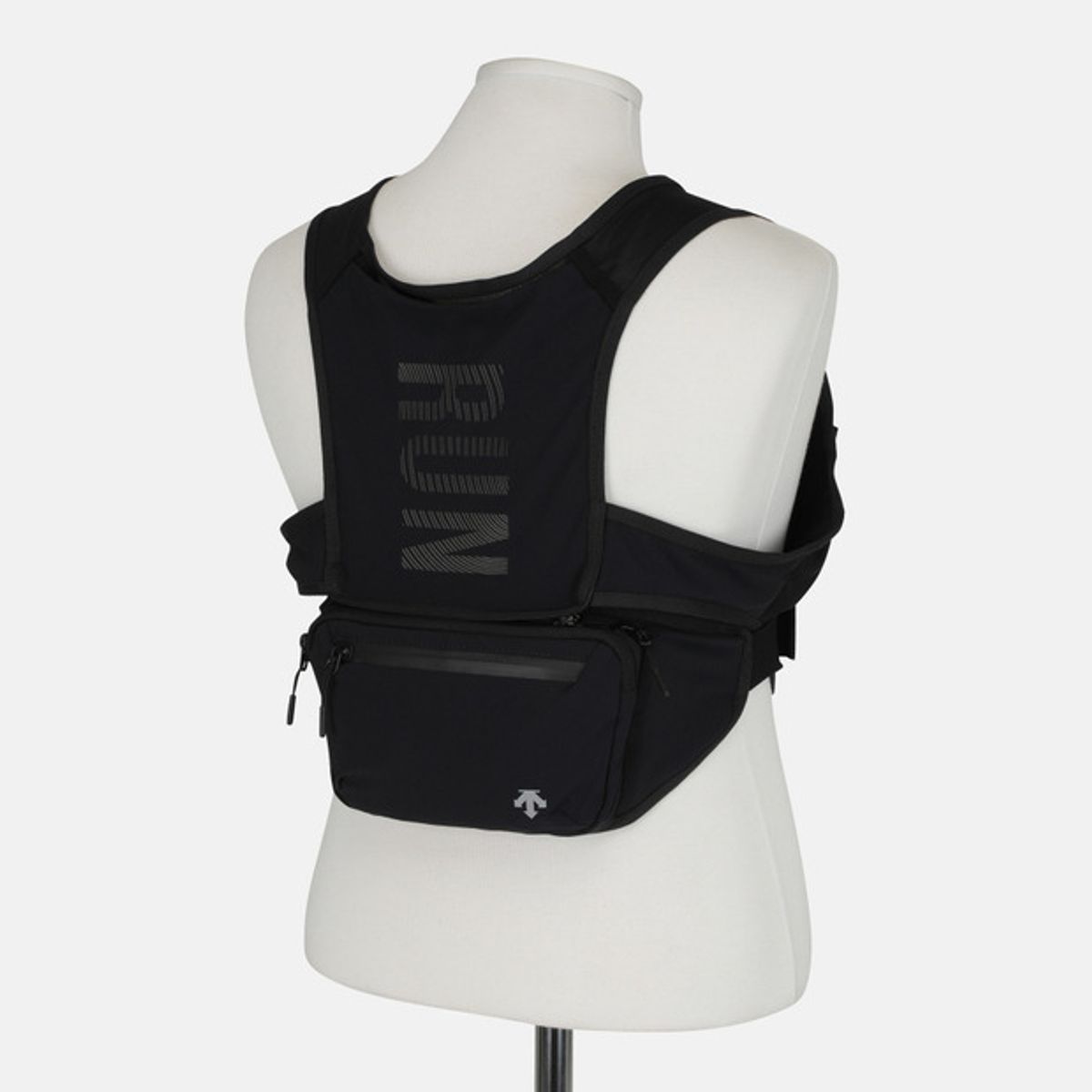 데상트(DESCENTE) 러닝 힙색형 베스트 블랙 SR123RBG1C