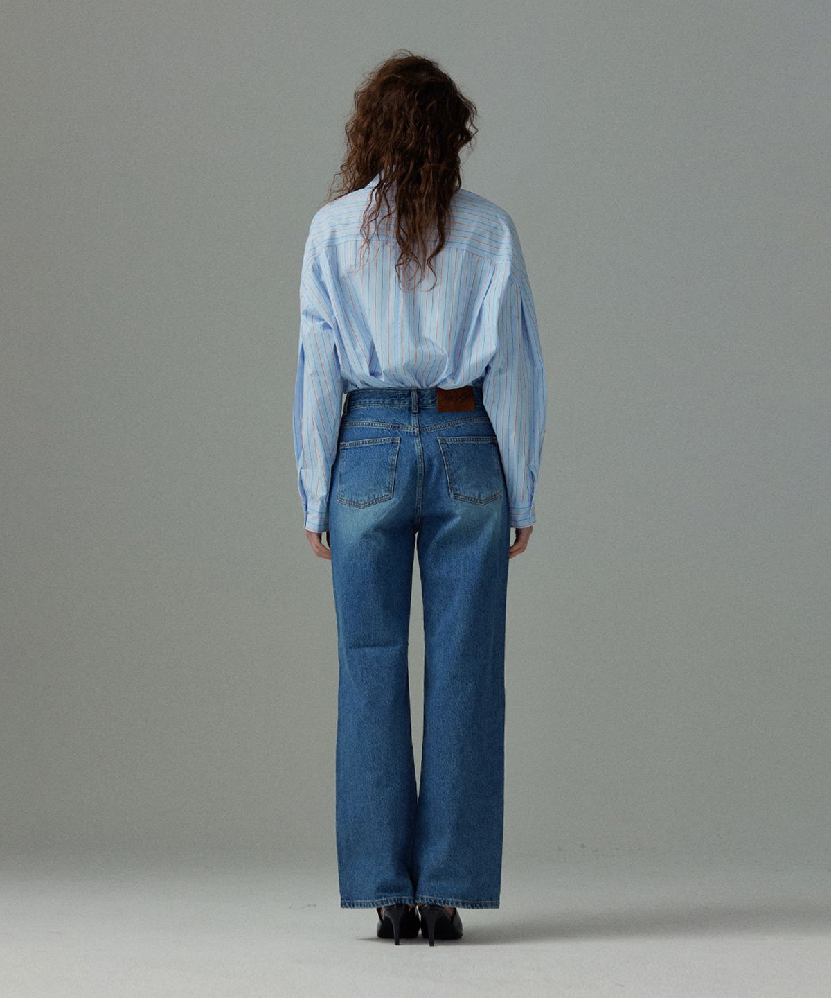 므아므(MMAM) [ESSENTIAL] Stripe pocket pin tuck over-fit shirt