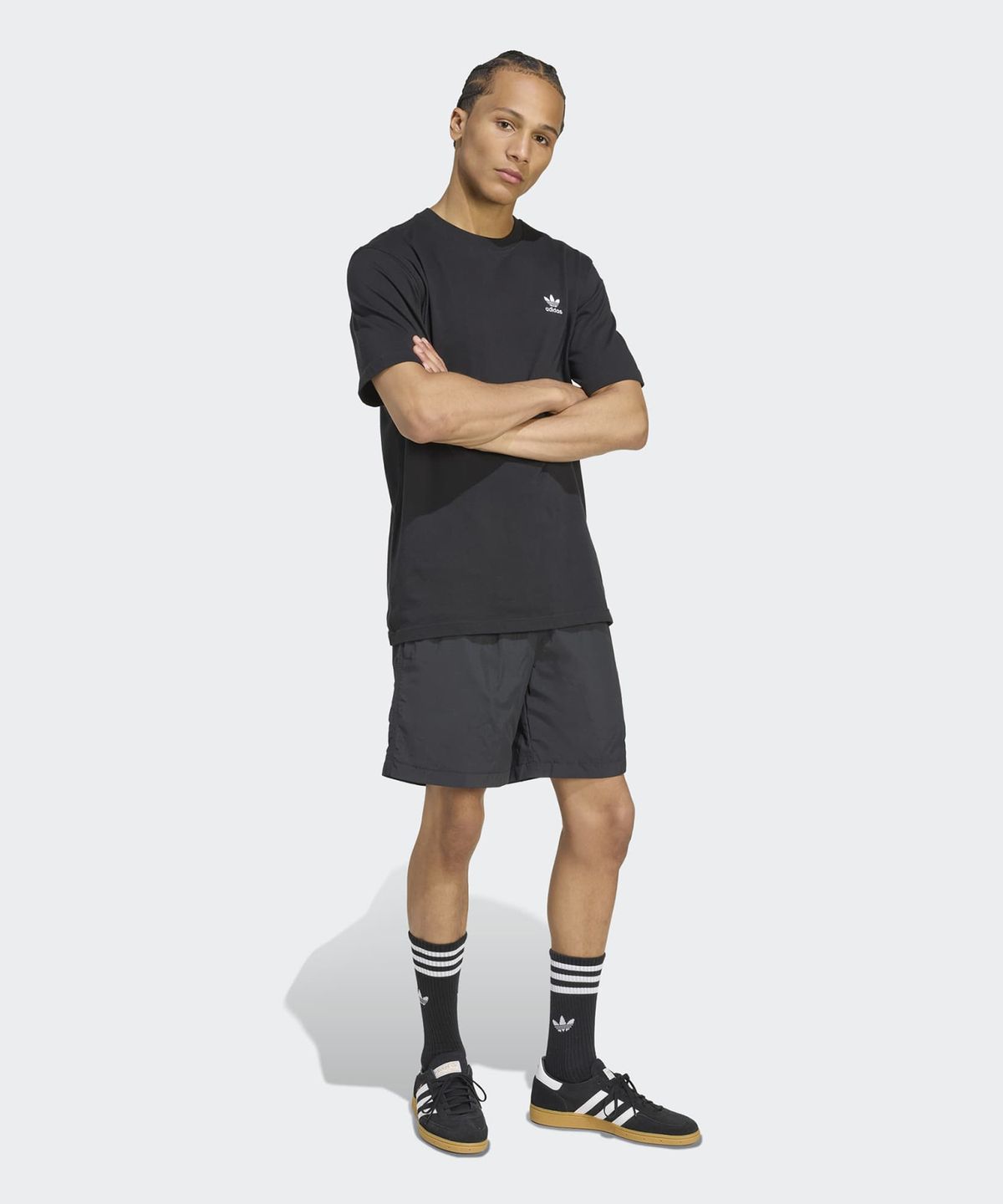 아디다스(ADIDAS) 트레포일 에센셜 우븐 숏 팬츠 - 블랙 / JX3904