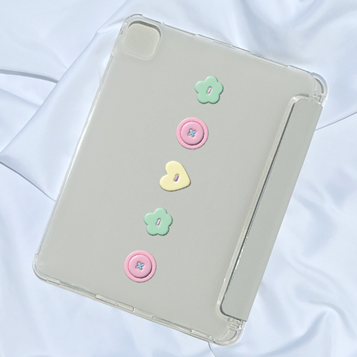이레케이스앤굿즈(IRECASEGOODS) 큐트단추 [세로형] 갤럭시탭 아이패드 애플펜슬 수납가능 풀커버 케이스
