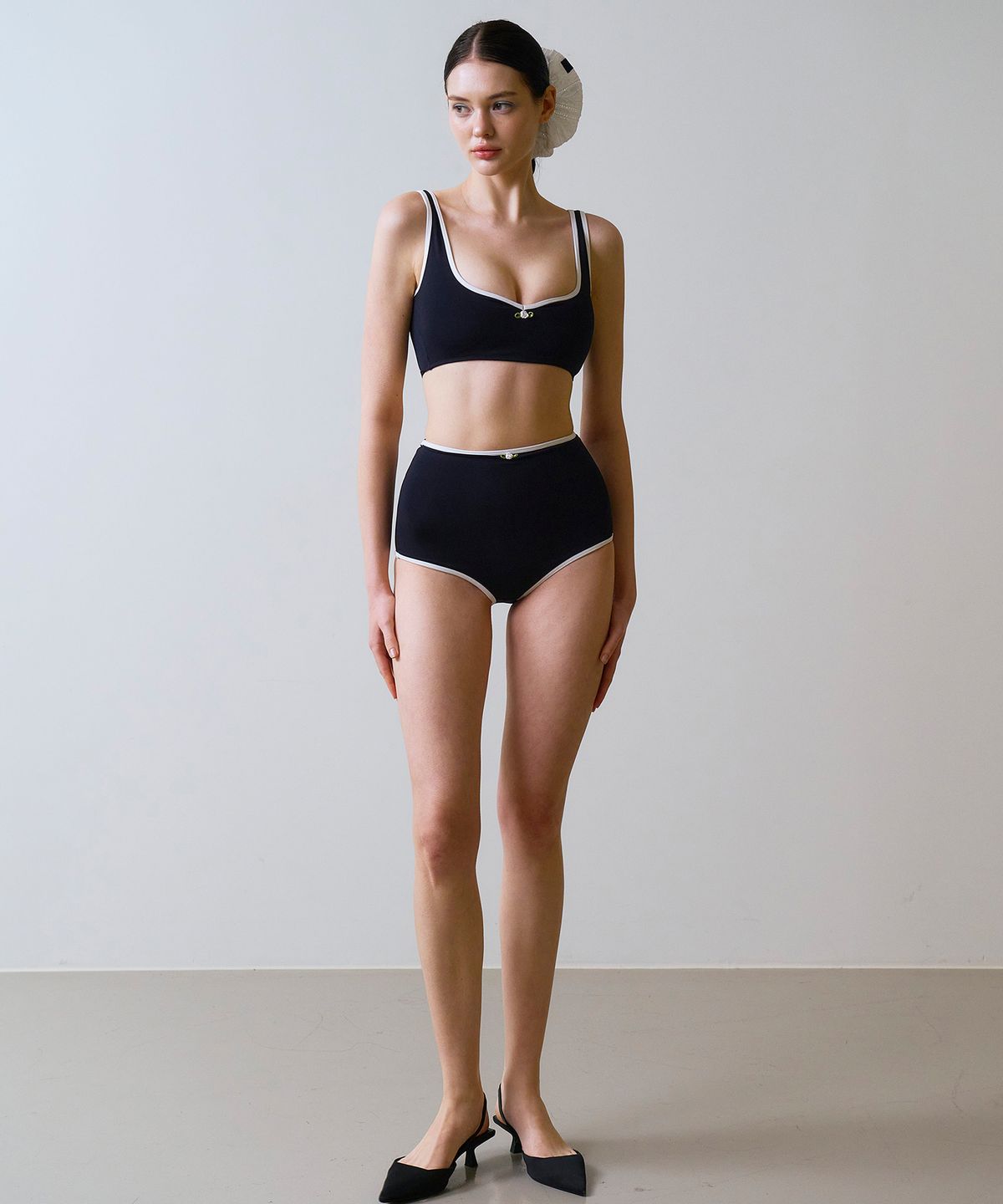 비나제이(VINAJ) 티니로즈 하트 스퀘어 비키니브라 (Black)