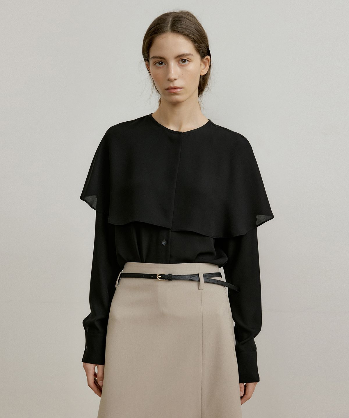 오떼뜨(OCTETTE) ROMANCE CAPE BLOUSE_2COLOR