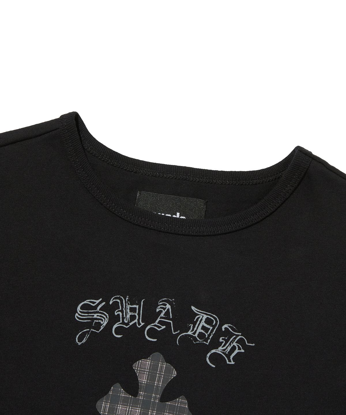 스웨이드(SUADE) CHECKERED CROSS CROP TEE [BLACK]