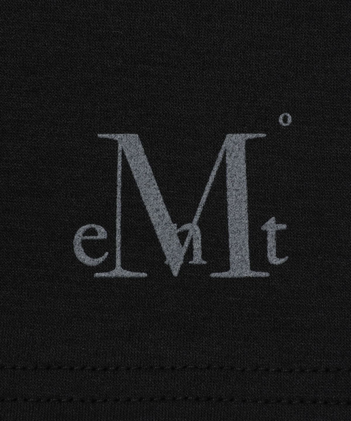 무센트(MUCENT) 닙스 셋업 스트라이프 배색 숏팬츠