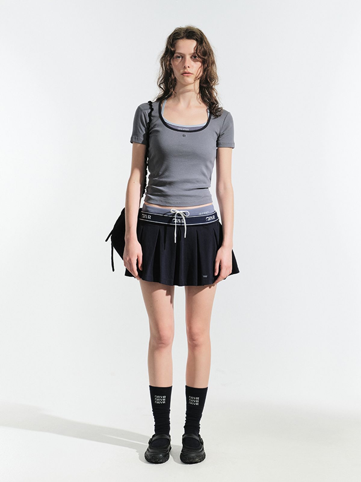 그로브(GROVE) IVY SAND T-SHIRT (GREY)