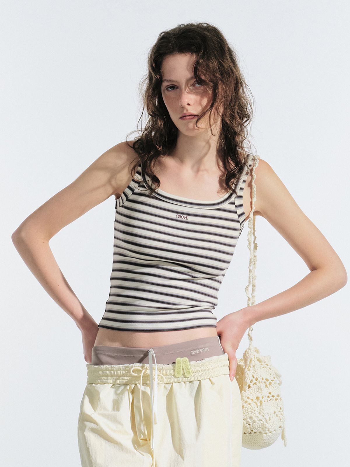 그로브(GROVE) JULIAN SLEEVELESS (CREAM)