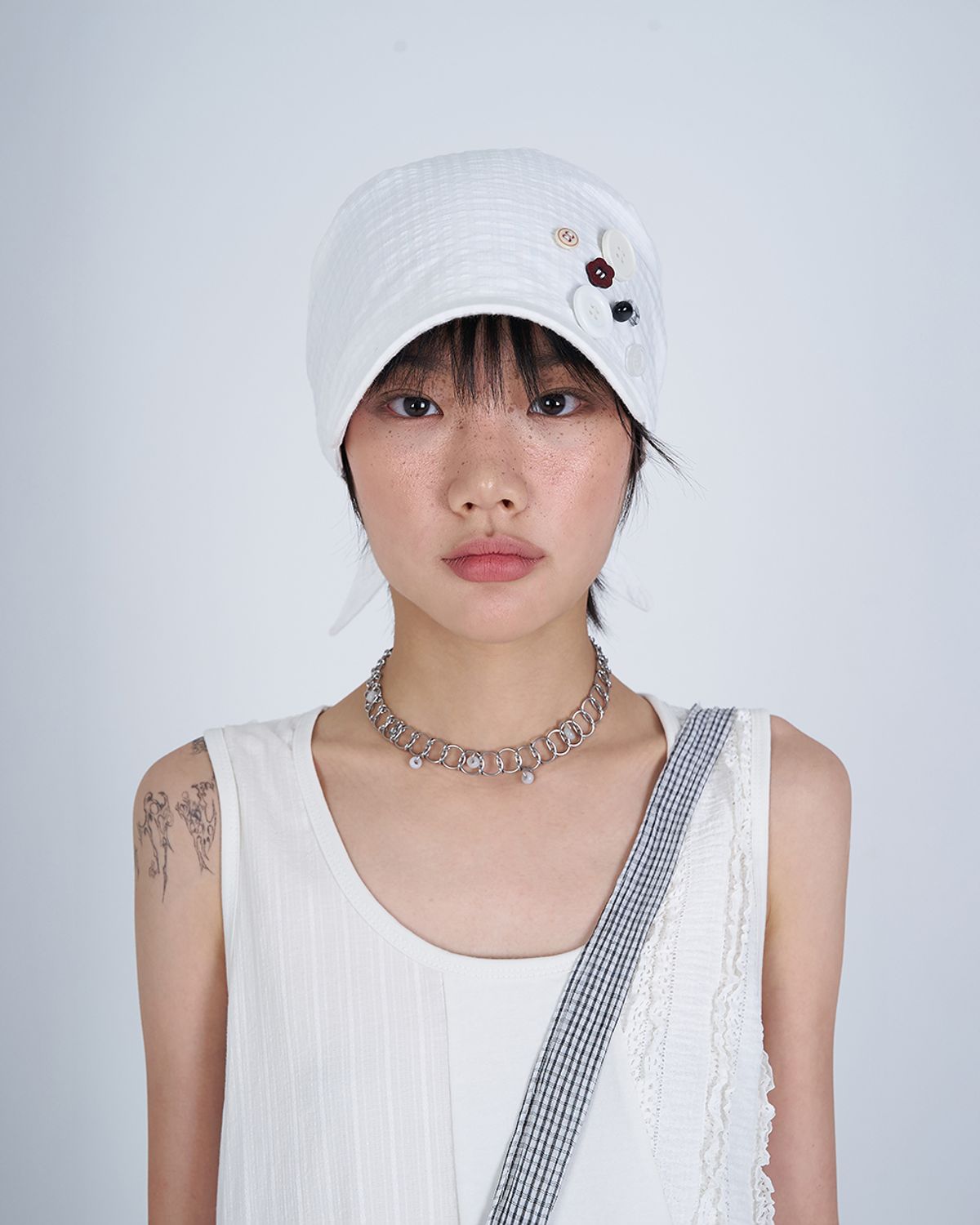 시오(SIO) 버튼 스카프 캡 [화이트]