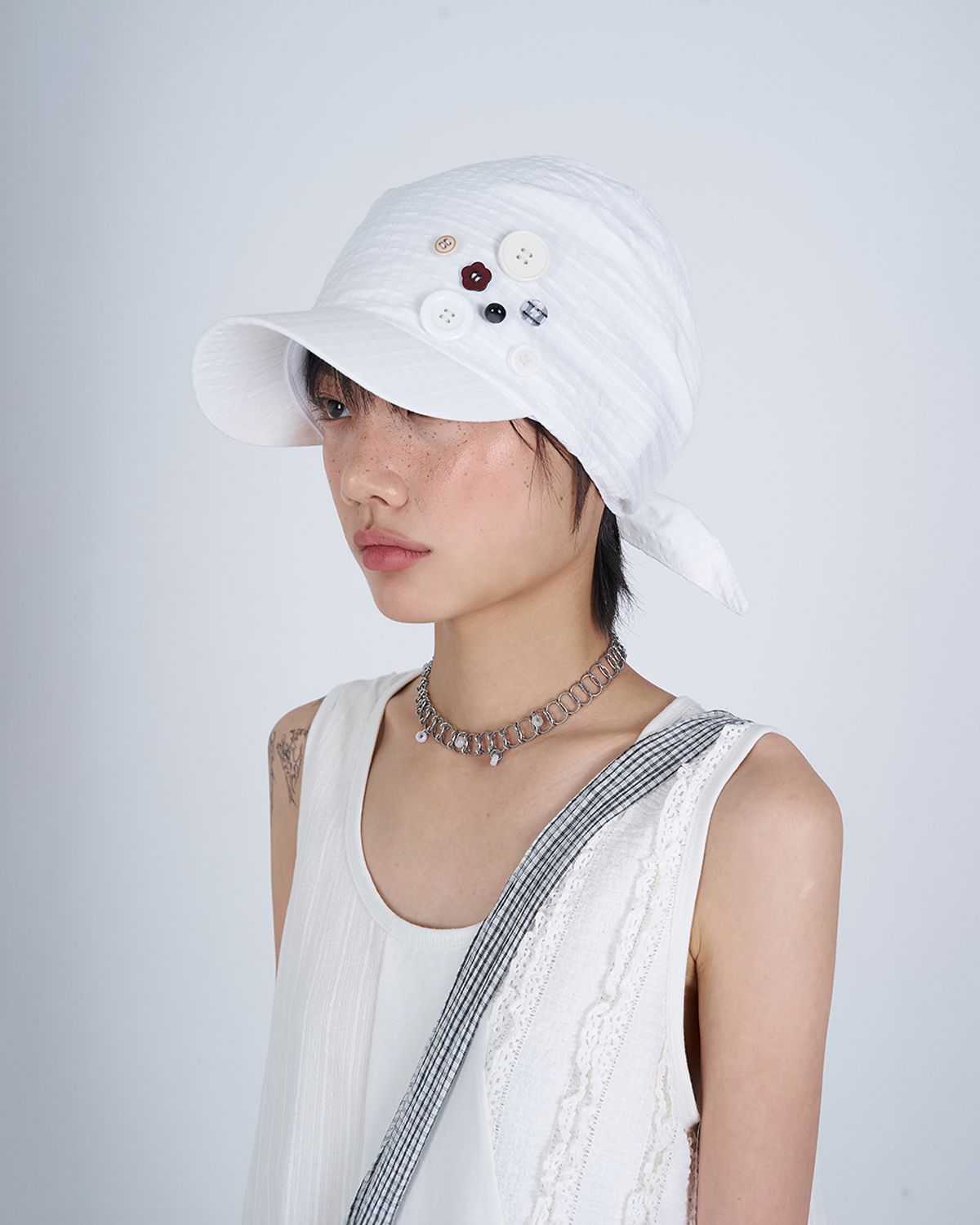 시오(SIO) 버튼 스카프 캡 [화이트]