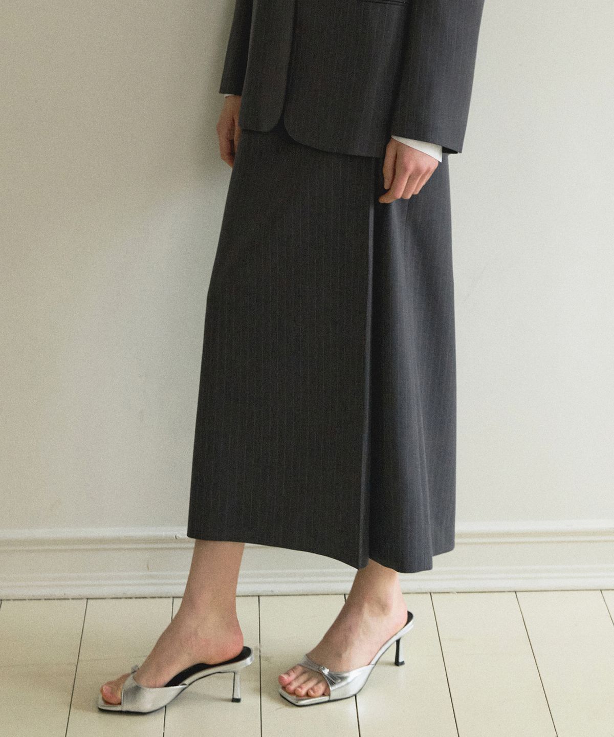 오떼뜨(OCTETTE) STRIPE BELTED MAXI SKIRT_2COLOR