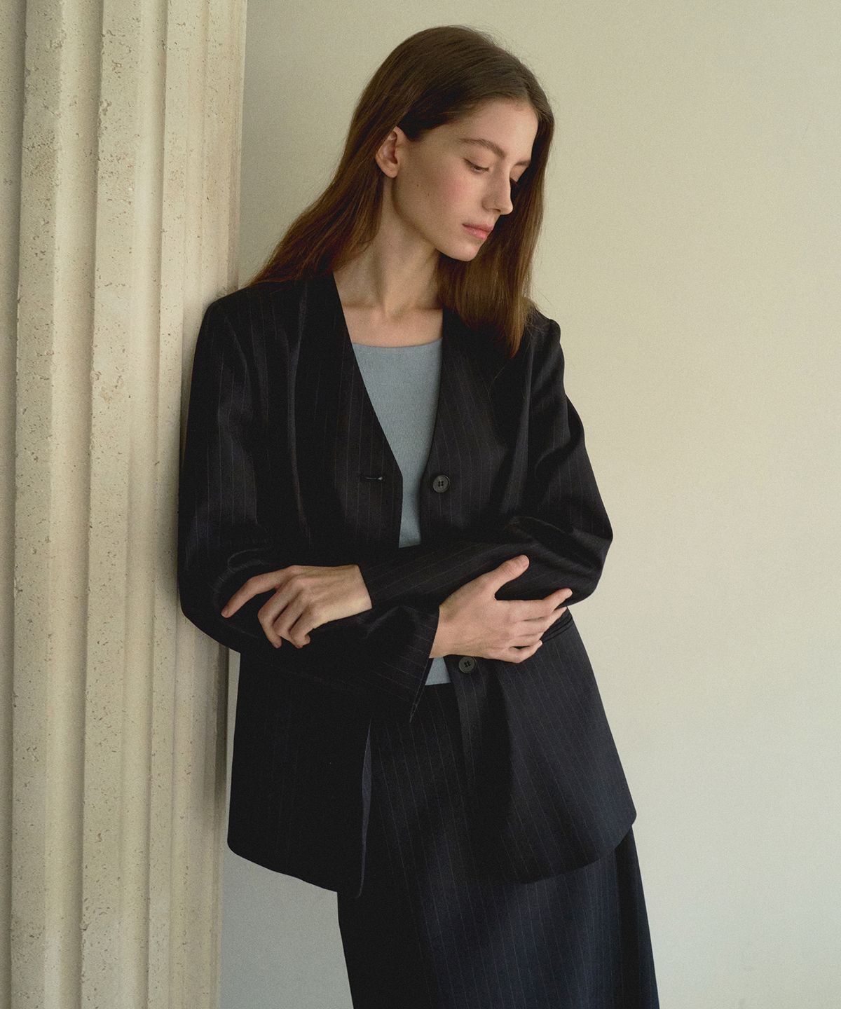 오떼뜨(OCTETTE) STRIPE NOCOLLAR SINGLE BLAZER_2COLOR