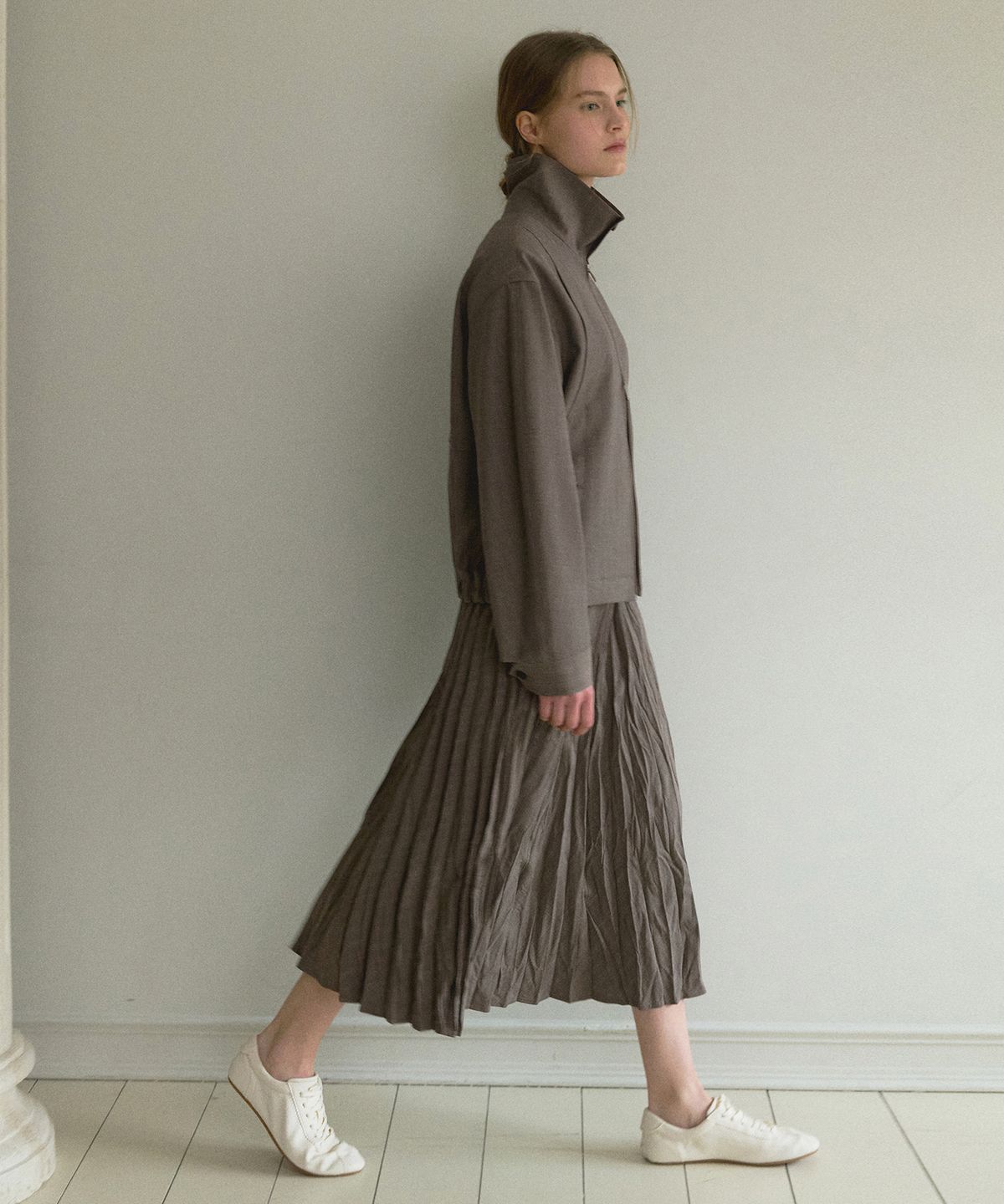 오떼뜨(OCTETTE) BIAS DOUBLE PLEATS SKIRT_BROWN