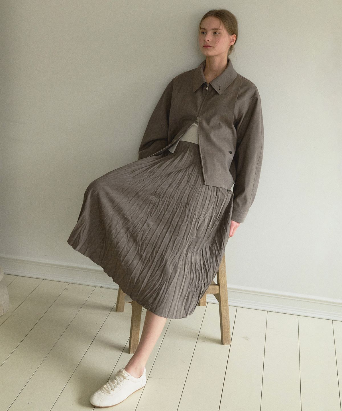 오떼뜨(OCTETTE) BIAS DOUBLE PLEATS SKIRT_BROWN