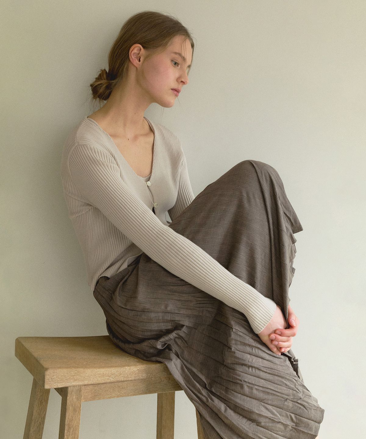 오떼뜨(OCTETTE) BIAS DOUBLE PLEATS SKIRT_BROWN