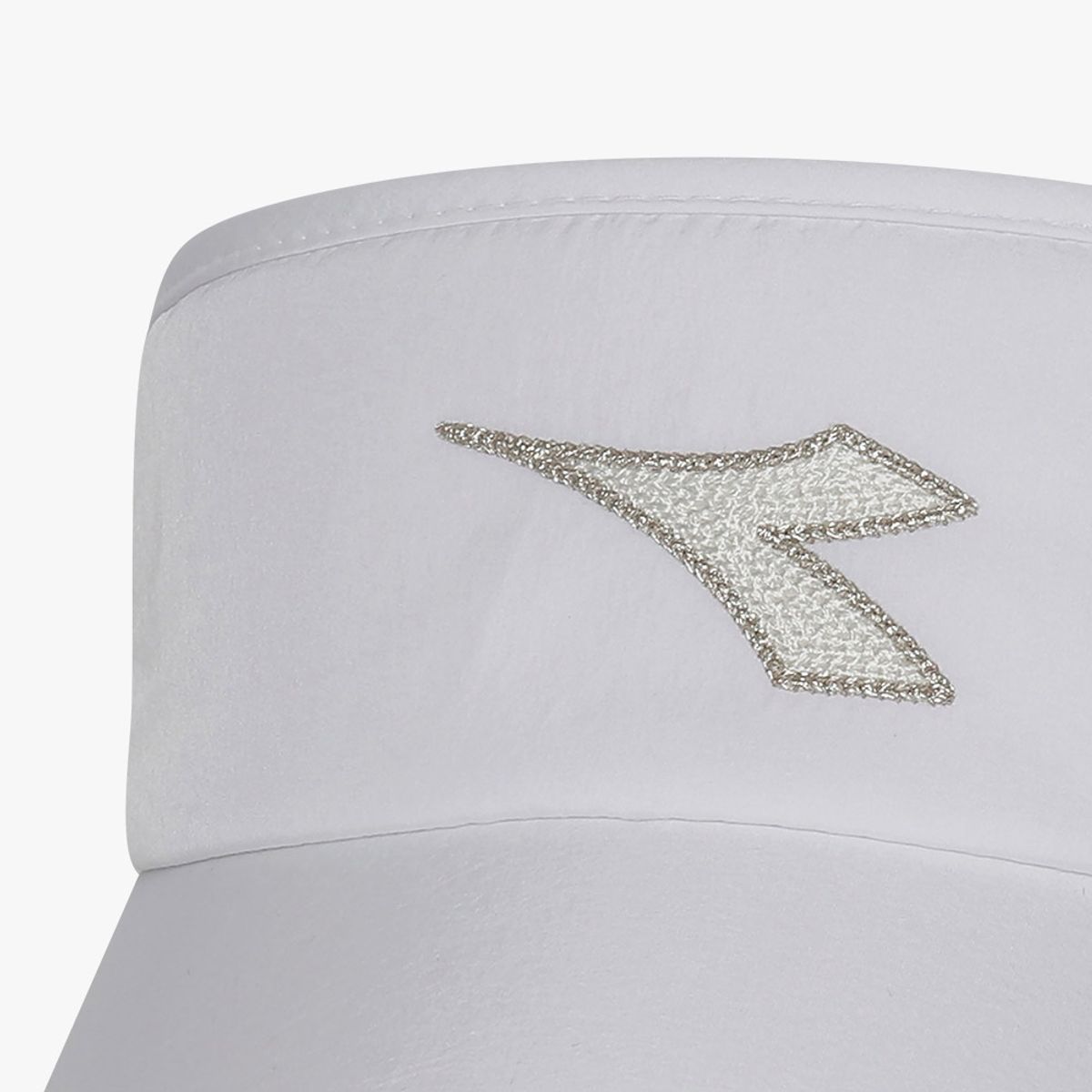 디아도라(diadora) 크로스코트 로고 바이저 WHITE
