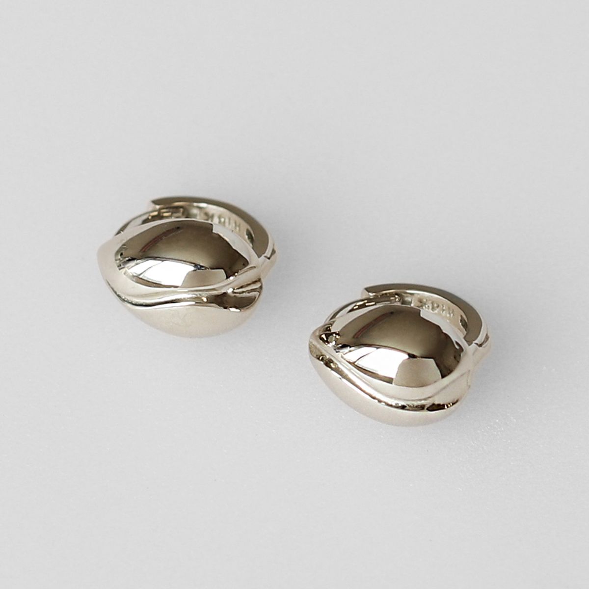 러비앤비(LOVEENB) [14K gold] 로지 물방울 원터치 귀걸이