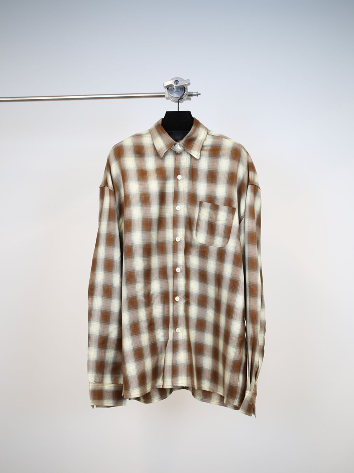 고저(GOZER) OVERSIZED FLANNEL CHECK SHIRT_BROWN