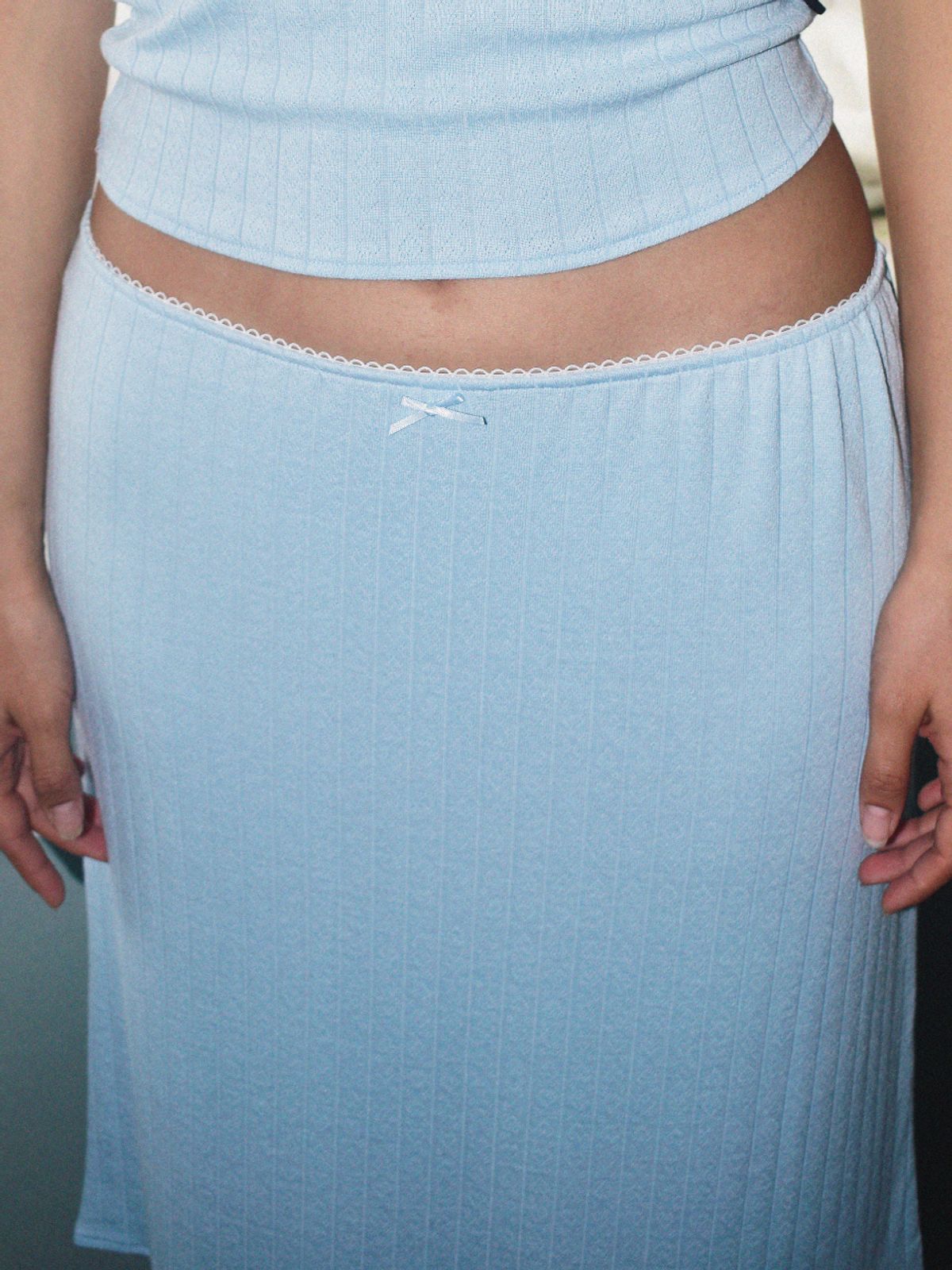 유지떼(USITE) HEART PUNCH SLOW SKIRT, SKY H라인 스커트