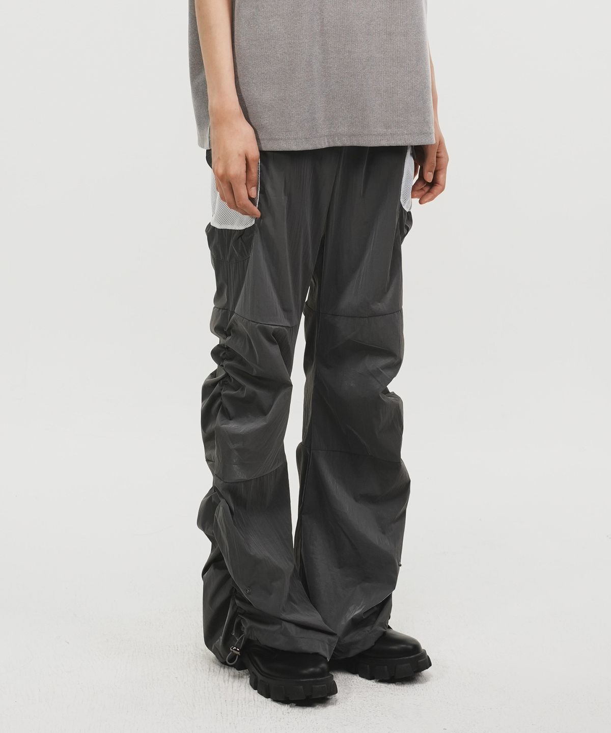 페노메논시퍼(PHENOMENON SEEPER) SIDE SHIRRING PANEL PANTS
