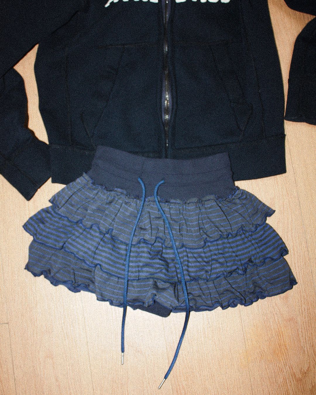 MUSINSA公式 | EESSAY STRIPED CANCAN SKIRT - NAVY
