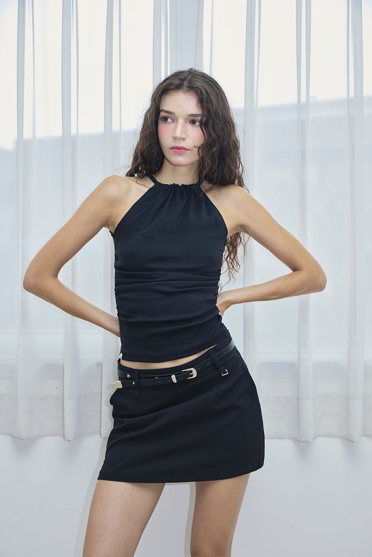 카프리슈(CAPRICIEUX) Nova halter top_black